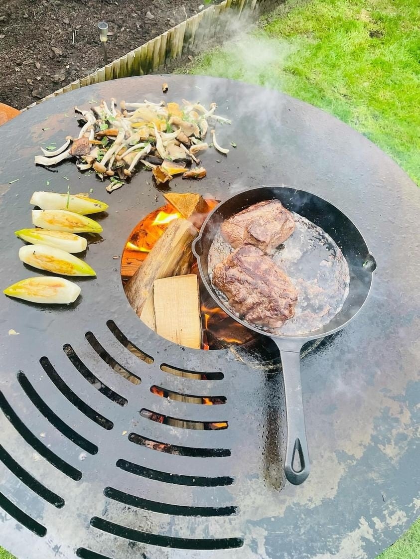 Heerlijke hertenfilet met paddenstoelen en witlof