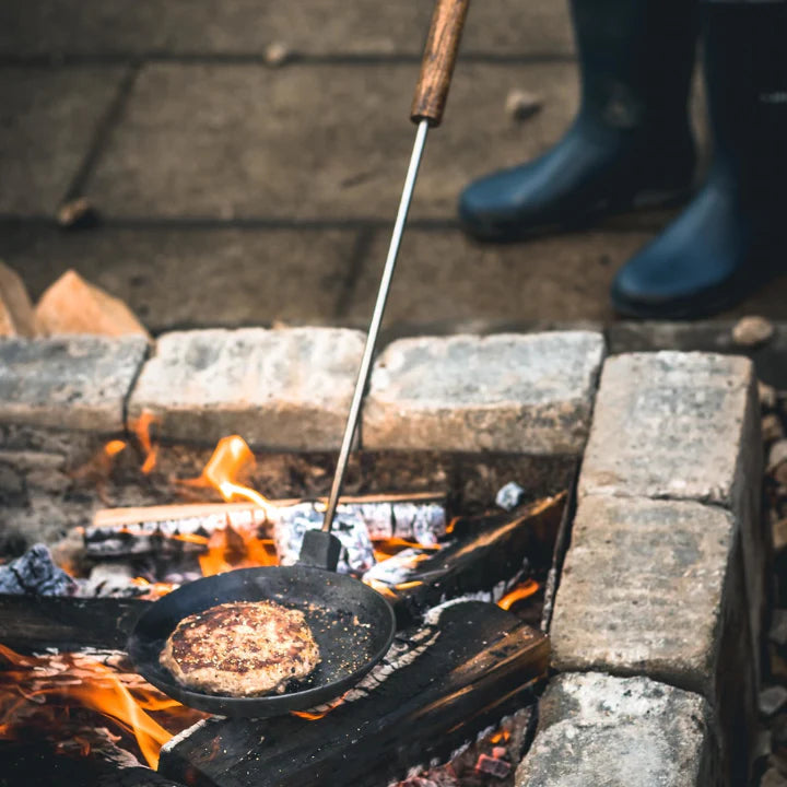 Die Windmühlen-Gusseisen-Lagerfeuerpfanne