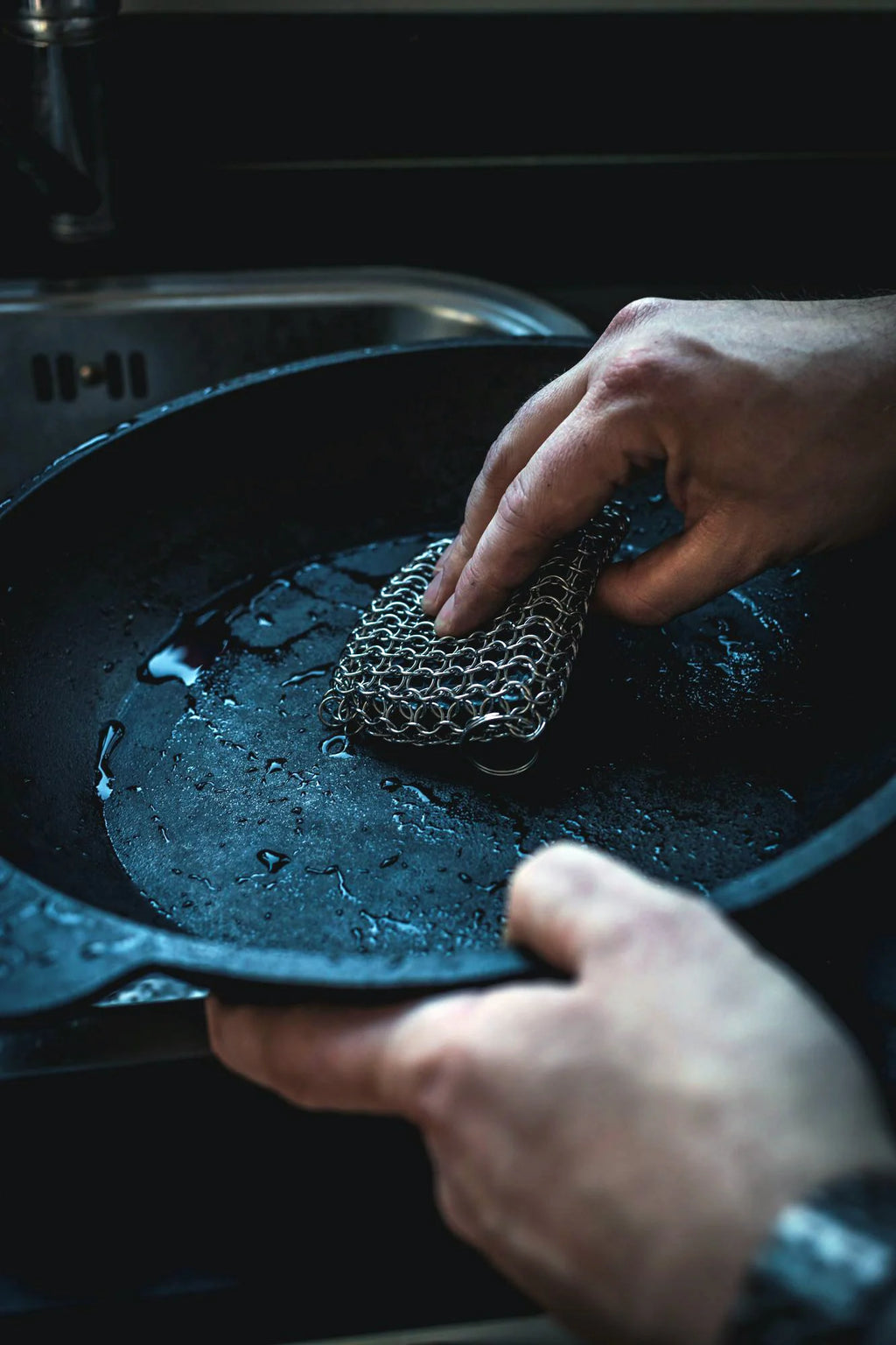 Windmühlen-Reinigungspad aus Gusseisen-Kettenhemd