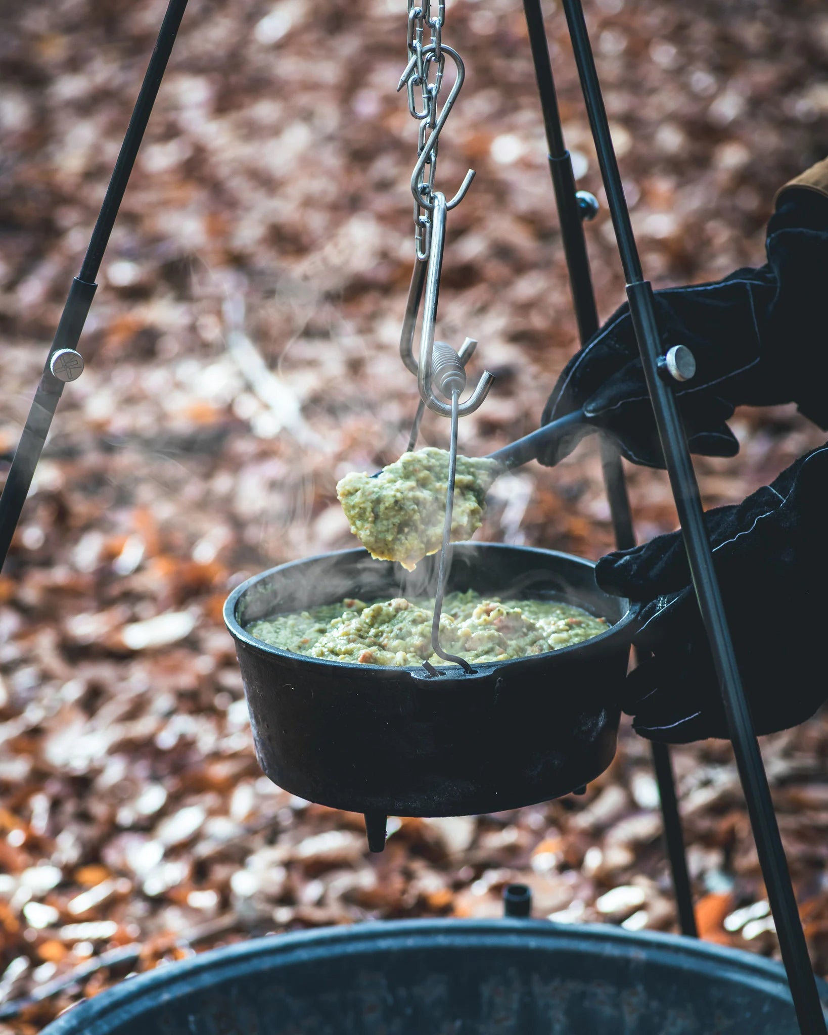 Der große Silikonspatel „Windmühle“ aus Gusseisen.