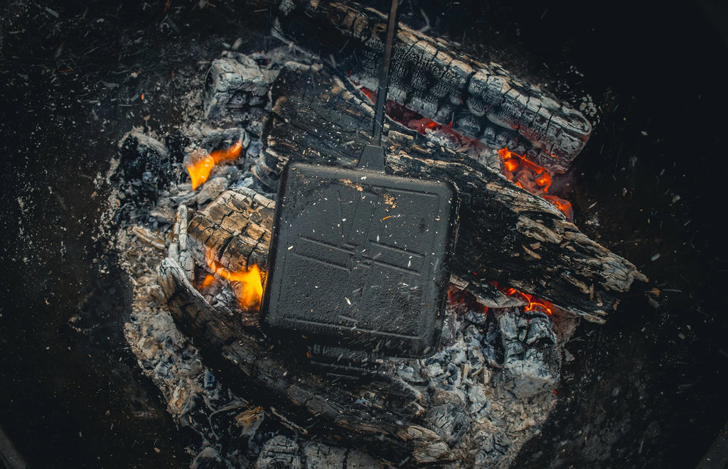 Das große Windmühlen-Toasteisen aus Gusseisen